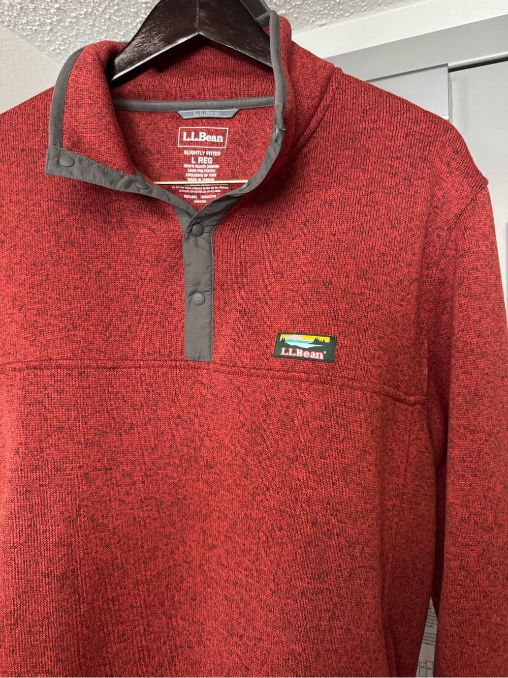 L.L. Bean Men's Red Heather Snap-Placket Crewneck Pullover